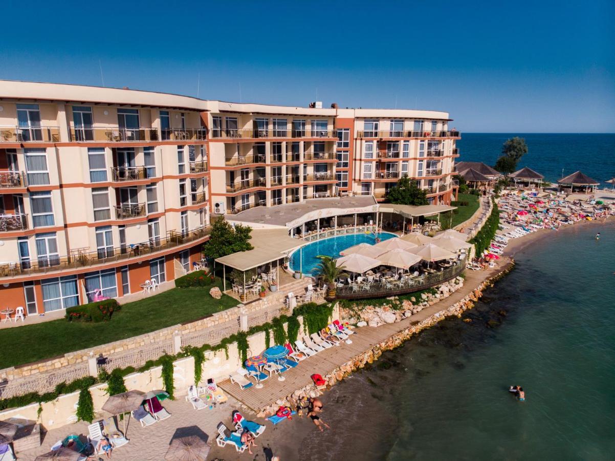 Royal Bay Resort Balchik Exterior photo
